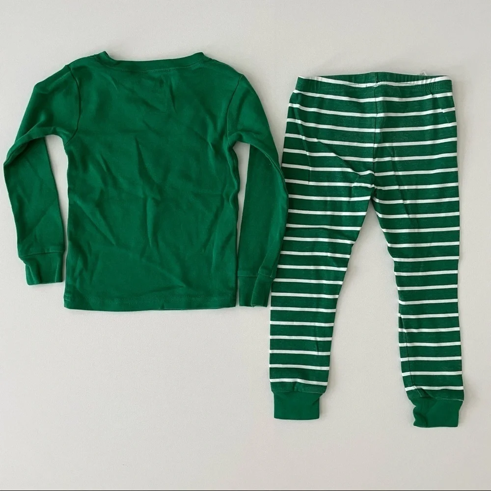 Carter’s Toddler Christmas Pajama Set Size 3T